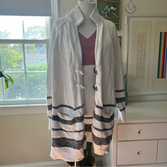 GAP Collared Toggle Cardigan Sweater Snow Cap Grey Stripes Size XXL - Picture 2 of 9